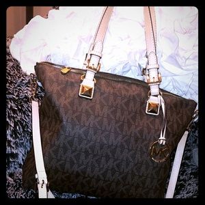 Michael Kors jet set large multi function satchel